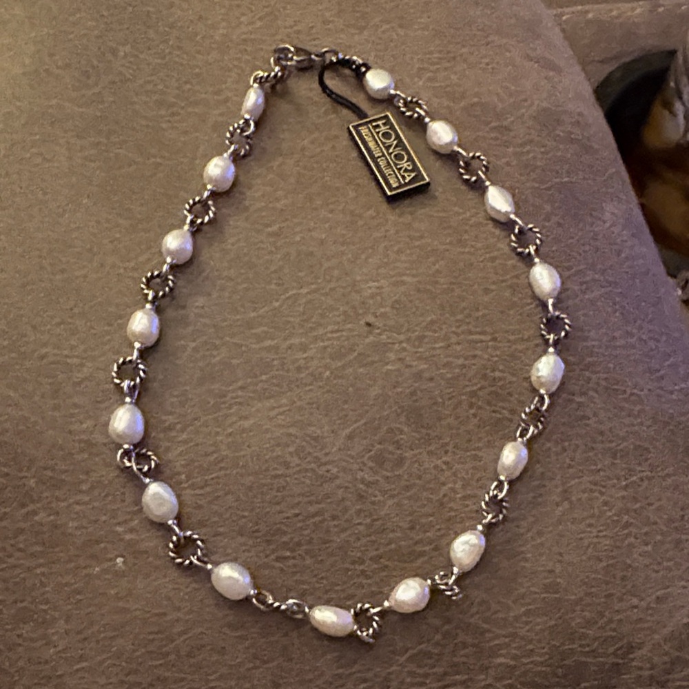 Honora Silver and White Pearl Necklace
17.5” necklace